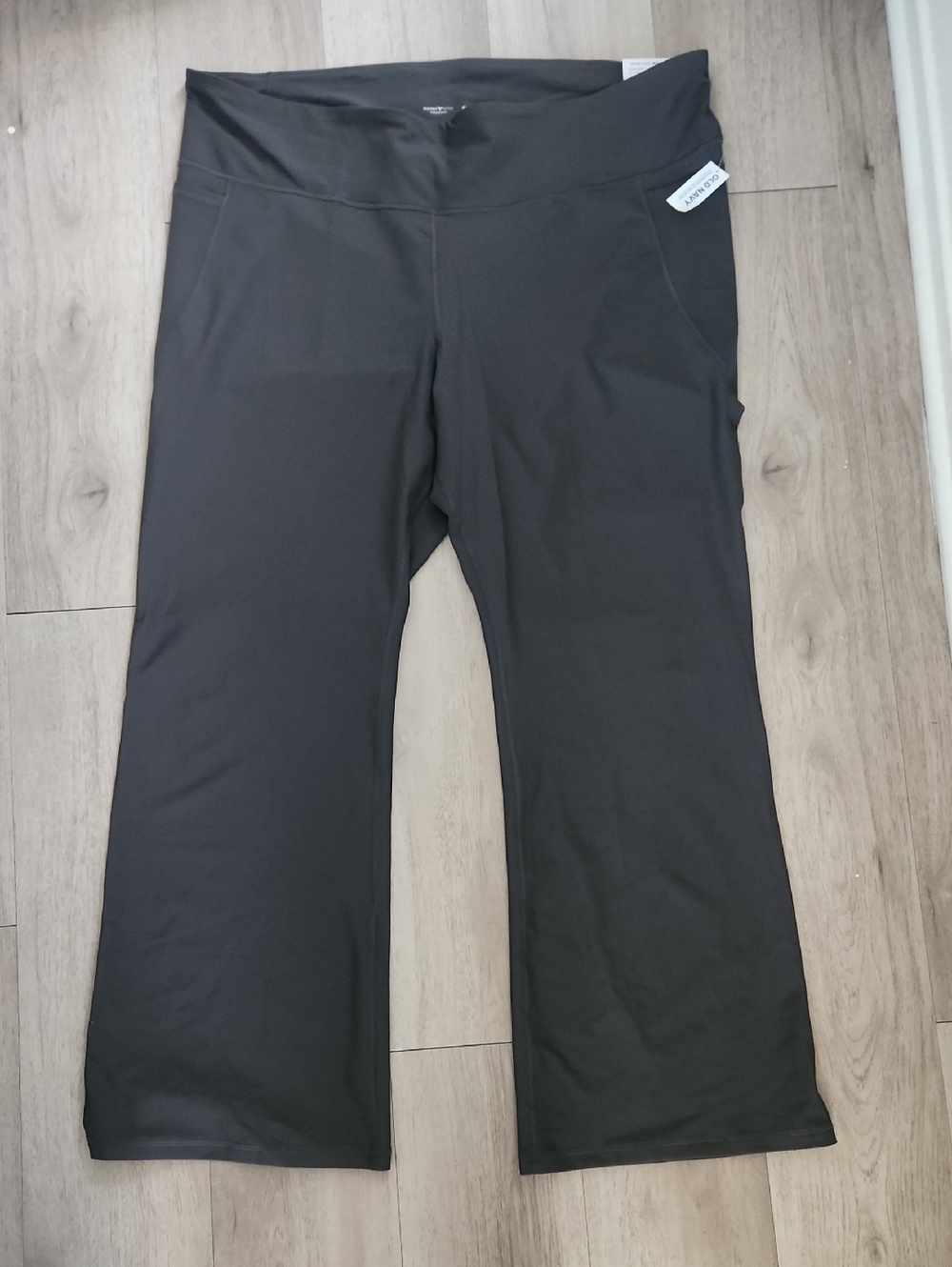 Old Navy Grey High-Rise Slim Boot-Cut Active Pants